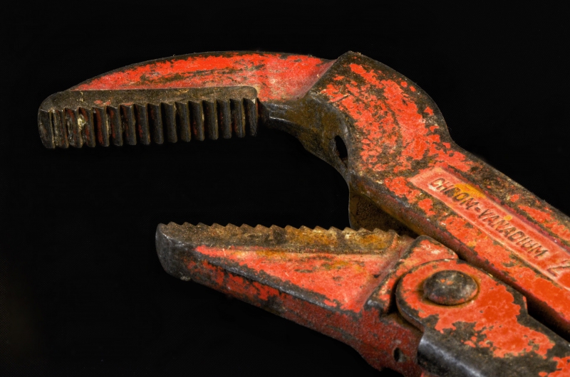 plombier-ST RAPHAEL-min_pipe-wrench-318084